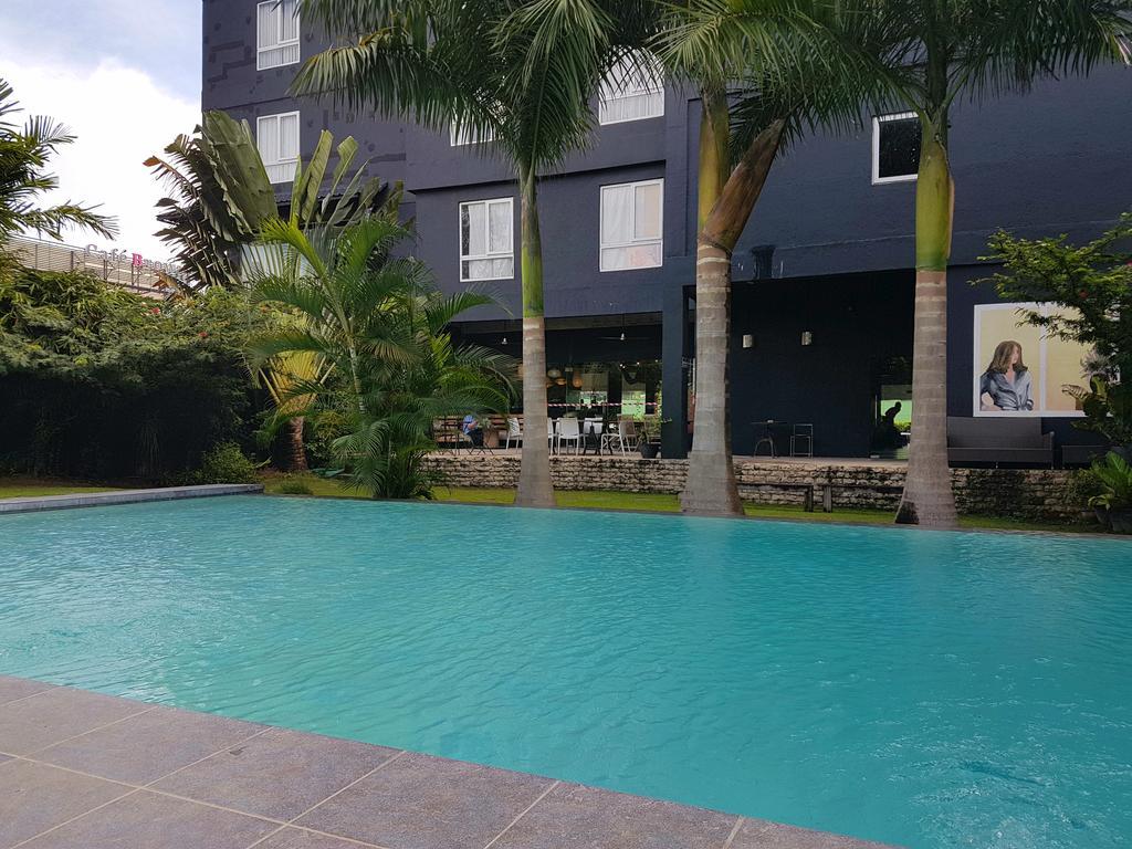 The Henry Hotel Cebu Exteriör bild